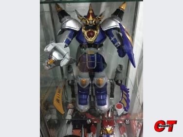แรดเกคิ ตัวใหญ่มาก เดินได้ด้วย